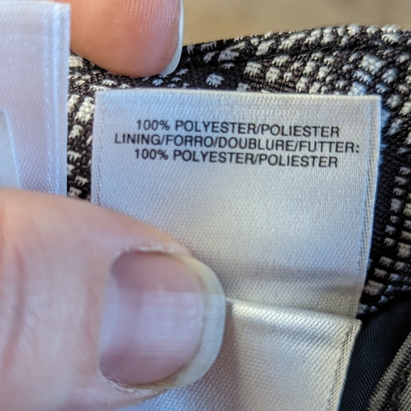 Kasper Business Casual Knee Length Skirt with Hidden Zipper and slit at back - Picture 10 of 10